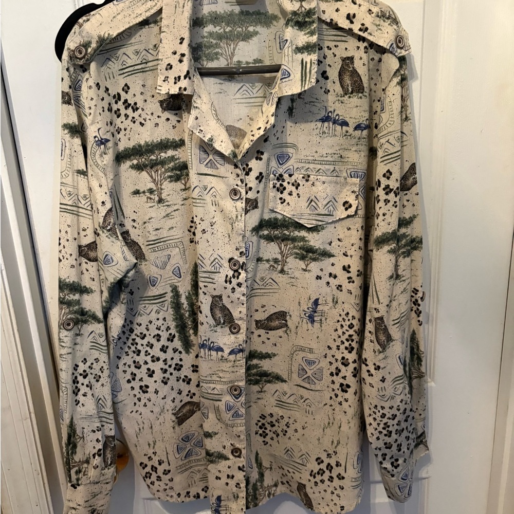 Women's Safari Print Button-Up‎ Shirt